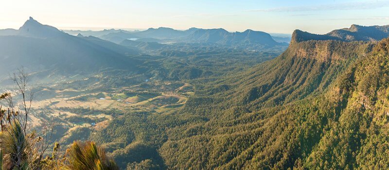 View from the Pinnacle Loockout across the Caldera to Wollumbin-Mount Warning.