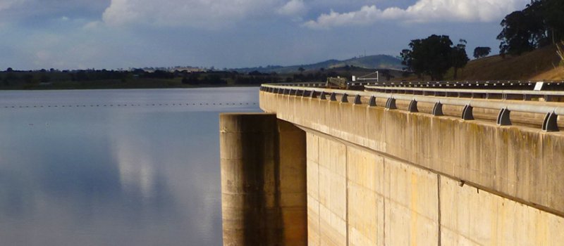 Scenic view of Carcoar Dam near Blayney, NSW.